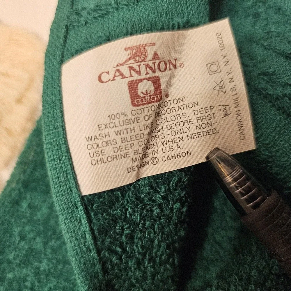 VTG Cannon Red Green Ivory Lace Fingertip 4Towels Santa Noel‎ Fringe NOS Holiday